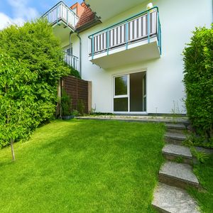 Stilvolle 1-Zimmer-Wohnung mit Garten & Terrasse – kürzlich renoviert *** Stellplatz