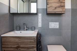 Helles Vollmöbliertes Penthouse Apartment in Neubau (3 Zimmer/121qm+Parking+Gym-Room) [ENG+DE+ESP] – Weinbergerstraße 61, 81241 Pasing, München – Vorschaubild 46
