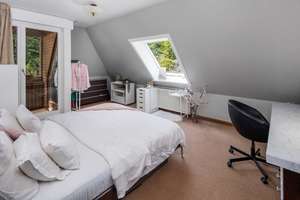 Großzügiges Einfamilienhaus auf parkähnlichem Grundstück – Die vollständige Adresse der Immobilie erhältst du vom Anbieter., 22391 Wellingsbüttel, Hamburg – Vorschaubild 11