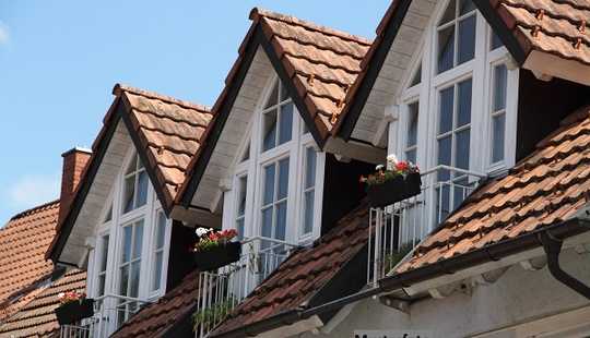 Bild von Dreifamilienhaus nebst 5 Garagen