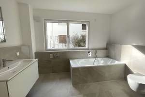 Viel Raum für Ihre Wohnideen - Großzügige 2-Zimmer-Gartenwohnung im Grünen mit EBK – Bertelestr. 75, 81479 Solln, München – Vorschaubild 4