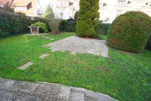 Einfamilienhaus - Altbau - mit schönem Garten in ruhiger Wohnlage von Leonberg-Eltingen – Die vollständige Adresse der Immobilie erhältst du vom Anbieter., 71229 Leonberg – Vorschaubild 4