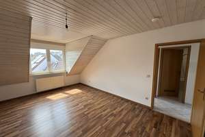 Helle 2-Zi Dachgeschosswohnung mit EBK – Die vollständige Adresse der Immobilie erhältst du vom Anbieter., 75181 Eutingen, Pforzheim – Vorschaubild 2