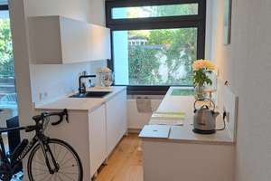 Helle 3-Zi.-Wohnung mit Balkon und offener neuer Einbauküche – Volpinistraße ., 80638 Nymphenburg, München – Vorschaubild 5