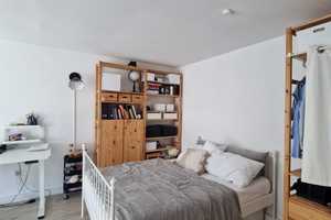 Stilvolle, vollständig renovierte 1-Zimmer-Wohnung mit Balkon und Einbauküche in Karlsruhe – Karlsruhe – Vorschaubild 2