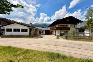 Mehrfamilienhaus mit Werkstatt und Lagerfläche in Bischofswiesen