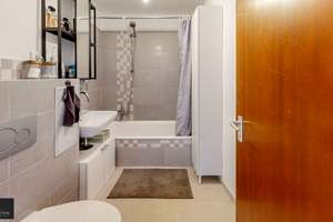 Property thumbnail 18