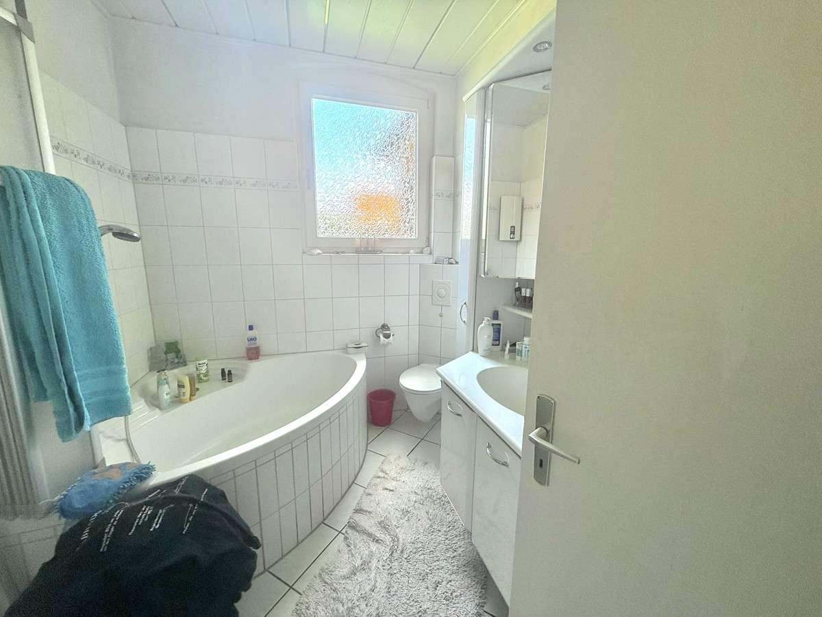 Immobilie in Bad Bevensen - RESERVIERT: Charmantes Mehrfamilienhaus mit drei Wohneinheiten in TOP Lage von Bad Bevensen - Bild 1