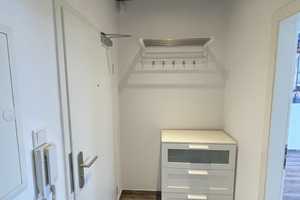 Modernisierte 1-Zimmer-Wohnung mit Einbauküche in Düsseldorf – Aachenerstr. 157, 40233 Düsseldorf – Vorschaubild 3