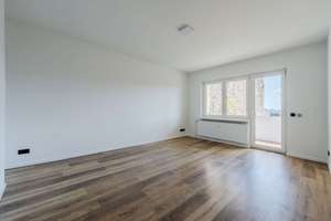 Sonnenbalkon trifft Kudamm-Blick - Hochwertig modernisierte 4 Zimmerwohnung ! – Sybelstraße 56, 10629 Charlottenburg, Berlin – Vorschaubild 3