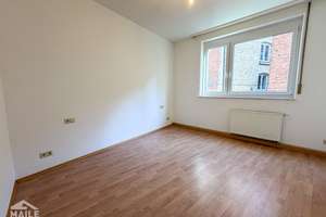 Charmante 2-Zimmer Wohnung mit Einbauküche und Tageslichtbad in S-Süd! – Böcklerstraße 2, 70199 Heslach, Stuttgart – Vorschaubild 2