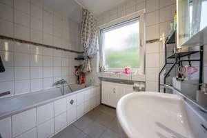 Charmante Wohnung mit Balkon in begehrter Lage – ideal für Paare und Kapitalanleger – Die vollständige Adresse der Immobilie erhältst du vom Anbieter., 41189 Wickrath-Mitte, Mönchengladbach – Vorschaubild 5