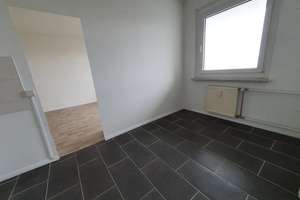 **FRISCH RENOVIERT**3-Zimmer-Wohnung // DG // Balkon // Bad mit Wanne // ab 01.10.2026 – Jupiterstraße 36, 4205 Grünau-Nord, Leipzig – Vorschaubild 6