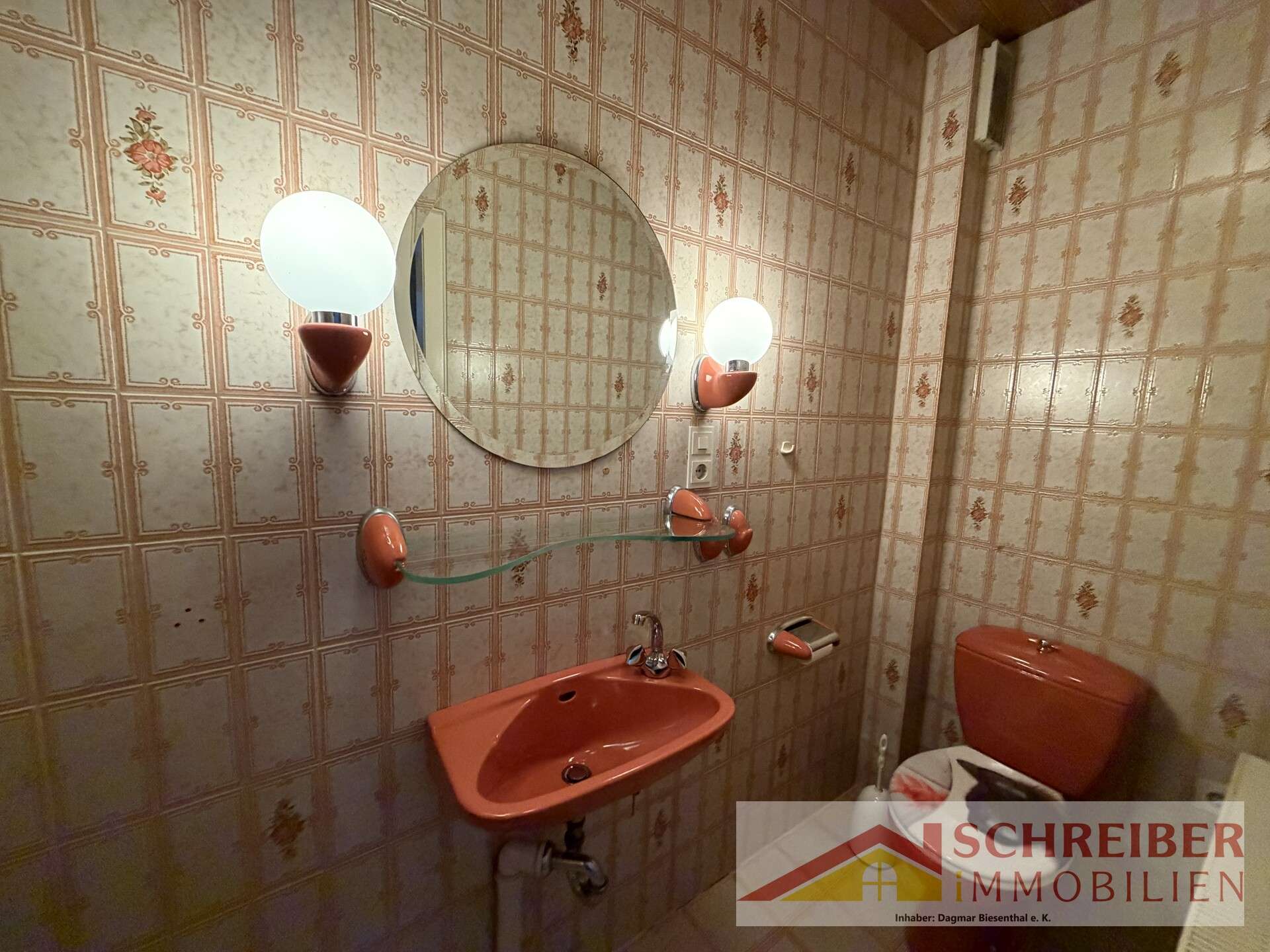 Immobilie in Biedenkopf - Großes Ein- / Zweifamilienhaus mit 3 Garagen in Biedenkopf - Wallau zu verkaufen - Bild 5