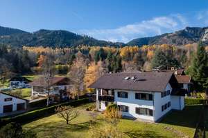 Nähe Murnau: Mehrfamilienhaus mit Gestaltungspotential und weiterer Bebauungsmöglichkeit – Die vollständige Adresse der Immobilie erhältst du vom Anbieter., 82418 Murnau am Staffelsee – Vorschaubild 3
