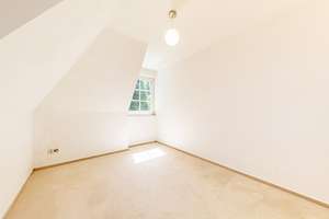 Attraktives Familiendomizil im Villenstil mit Garage nahe der Außenmühle in Hamburg-Marmstorf! – Die vollständige Adresse der Immobilie erhältst du vom Anbieter., 21077 Eißendorf, Hamburg – Vorschaubild 12