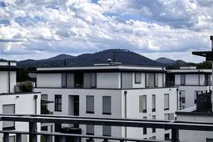MODERNE PENTHOUSE WOHNUNG MIT 3 SONNENBALKONEN UND TOLLEM BLICK AUFS SIEBENGEBIRGE