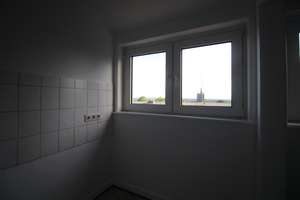 RESERVIERT: HELLE SINGLEWOHNUNG, ruhig aber zentral gelegen – Julius-Spriestersbach-Straße 3, 42853 Mitte, Remscheid – Vorschaubild 13
