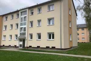 Renovierte 3-Zimmer Wohnung mit Balkon in gepflegter Grünanlage am Obersee!
