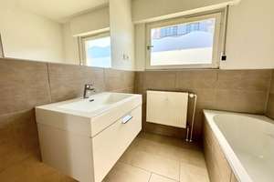 Gepflegtes Freistehendes  Einfamilienhaus mit Anliegerwohnung, Gartenidylle, Terrasse und Garage – Die vollständige Adresse der Immobilie erhältst du vom Anbieter., 42655 Burg/Höhscheid, Solingen – Vorschaubild 13