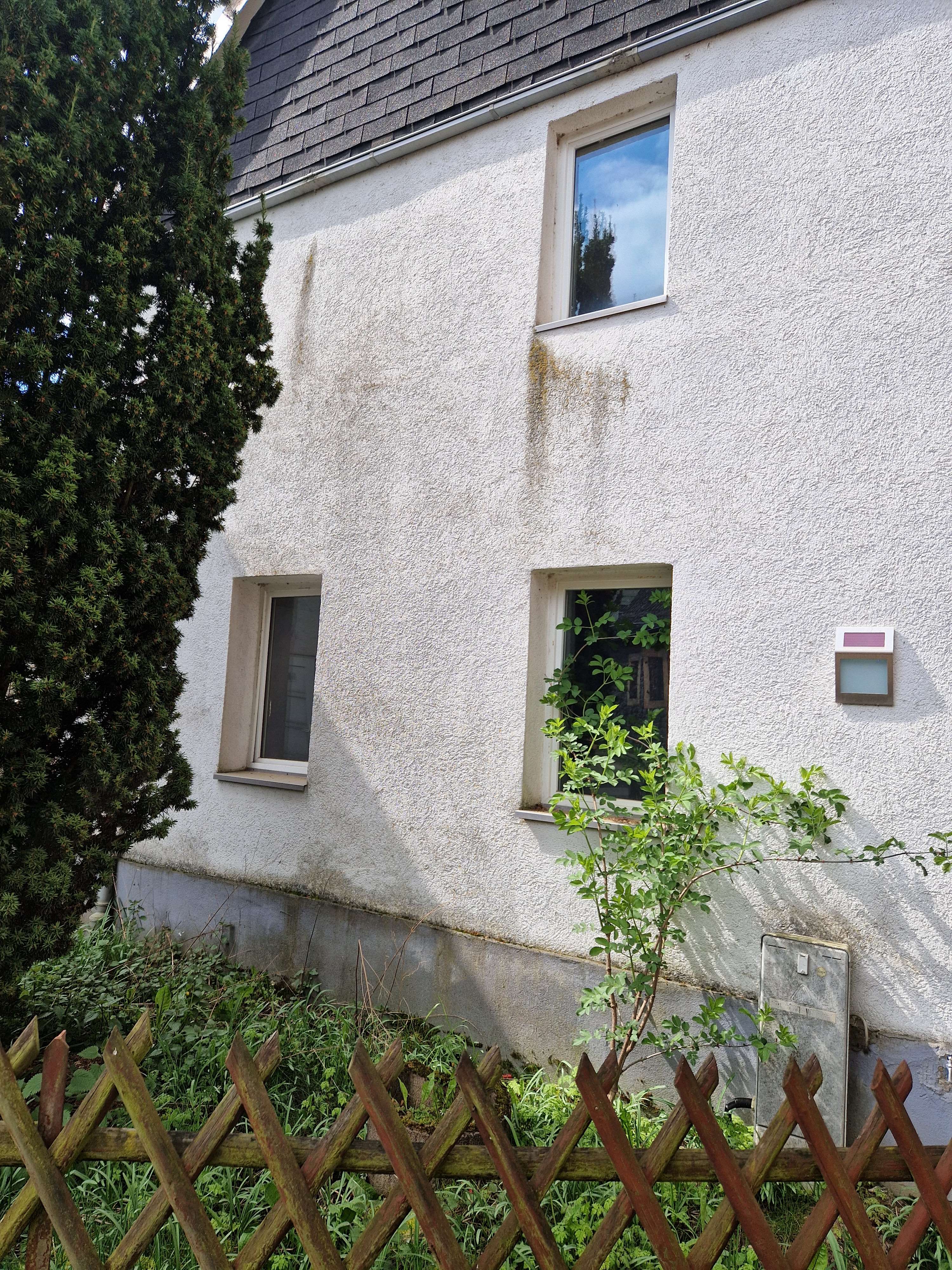 Glauburg - Handwerkerpotenzial -3Zi Haus mit DG und Scheune, E-Ladestation, Wetteraukreis – Bild 1