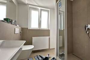 Erstbezug nach Modernisierung, Helle 3 Zimmer Wohnung mit großer Loggia und neuer Einbauküche – Die vollständige Adresse der Immobilie erhältst du vom Anbieter., 70190 Stöckach, Stuttgart – Vorschaubild 3