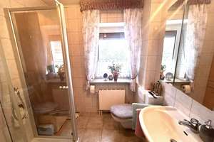 Ein Zuhause zum Ankommen: Sehr gepflegtes Haus mit Gartenparadies & Garage in ruhiger Wohnlage – Die vollständige Adresse der Immobilie erhältst du vom Anbieter., 92637 Hammerweg, Weiden in der Oberpfalz – Vorschaubild 9