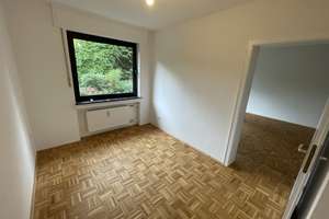 Erstbezug nach Sanierung, Erdgeschoss, 4 Räume, 2 Balkone, Gäste-WC und Bad neu, Parkett Eiche...... – 45239 Werden, Essen – Vorschaubild 5