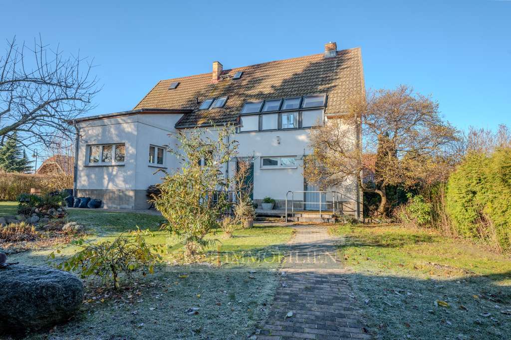 Immobilie in Panketal - Genießen Sie Ihr Familienglück in einer lichtdurchfluteten Doppelhaushälfte mit Garten! - Bild 2