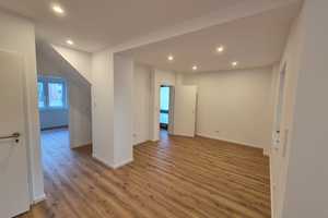 Attraktive, komplett sanierte Erdgeschosswohnung mit großem Garten in Hürth – Hans-Böckler-Straße 34, 50354 Rhein-Erft-Kreis – Vorschaubild 3