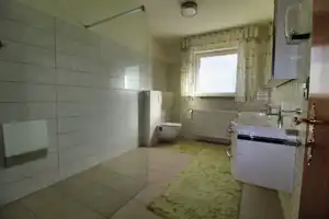 Großes gepflegtes Wohnhaus in bester Wohnlage zu vermieten! – Zollernalbkreis – Vorschaubild 6