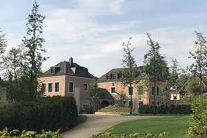 Luxuriöses Haus in Rheinnähe mit 24/7 Security, Gym und Golfsimulator – Die vollständige Adresse der Immobilie erhältst du vom Anbieter., 53179 Rüngsdorf, Bonn – Vorschaubild 5