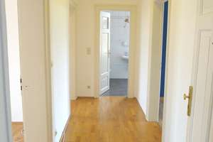 Schöne, helle 3-Zimmer-Altbauwohnung mit Wohnküche und Balkon am Pasinger Stadtpark! – Engelbertstraße 2, 81241 Pasing, München – Vorschaubild 21
