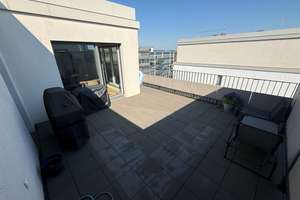 Neuwertige 3-Zimmer-Wohnung mit Dachterrasse in Düsseldorf Golzheim