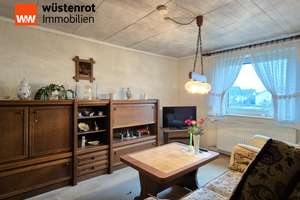 Charmante Doppelhaushälfte auf Erbpachtgrundstück mit großem Garten, Garage und Balkon – 60529 Schwanheim, Frankfurt am Main – Vorschaubild 2