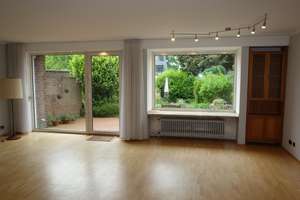 EINFAMILIEN-REIHENMITTELHAUS PARKETT 4 ZIMMER MOD. BÄDER+G-WC GARTEN TERRASSE GARAGE IN HASSELS – Oberheider Straße 35, 40599 Hassels, Düsseldorf – Vorschaubild 3