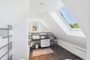 Exklusive Maisonette-Dachgeschosswohnung mit Designerküche, Luxusbad & Studio in Rückersdorf – Die vollständige Adresse der Immobilie erhältst du vom Anbieter., 90607 Rückersdorf – Vorschaubild 19