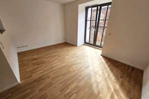 Wohnen im Denkmal - 3 Zimmer, Balkon, Parkett, modernes Bad, Gäste- WC, Fußbodenheizung & Stellplatz
