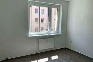 Hier fühlen Sie sich wohl: 2-Zimmer-Wohnung frisch renoviert und sofort anmietbar! – Pommerschestr. 10, 23558 Lübeck – Vorschaubild 4