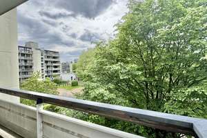 3-Zimmer-Wohnung mit 2 Balkonen im 4. OG, Stellplatz in Garage Köln-Weiden / Renovierungsbedürftig – Lübecker Str. 2, 50858 Weiden, Köln – Vorschaubild 10