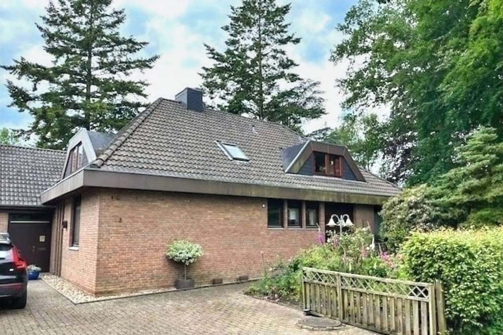 Immobilie in Deinstedt - Zentrales Wohnen in Selsingen mit schöner separater Lage!  - Bild 1