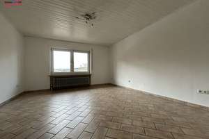 Viel Platz für zwei Familien – ZFH mit Balkon, Terrasse und großem Grundstück in 91719 Heidenheim – Die vollständige Adresse der Immobilie erhältst du vom Anbieter., 91719 Heidenheim – Vorschaubild 9