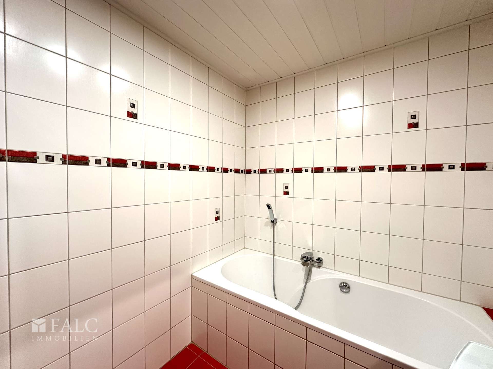 Immobilie in Dillingen/Saar - Großzügige ETW mit Balkon & Stellplatz! - Bild 0