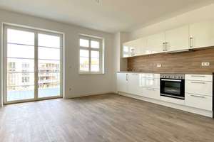 Traumhafte DG-Maisonette-Wohnung - Lichtdurchflutet - EBK - großer Balkon – Die vollständige Adresse der Immobilie erhältst du vom Anbieter., 99085 Krämpfervorstadt, Erfurt – Vorschaubild 2