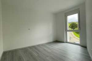 helle, schöne Neubau-Wohnung mit Balkon in Furtwangen (7) – 78120 Schwarzwald-Baar-Kreis – Vorschaubild 6
