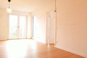 Neuwertige 2-Zimmer Wohnung im 4. OG mit Balkon in München