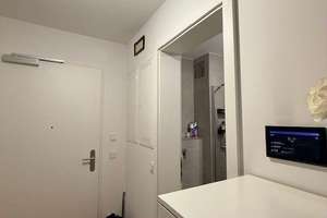 Helle 1-Zimmer-Wohnung mit Balkon und Einbauküche in München-Preußenstraße – Preußenstraße 9a, 80809 Am Riesenfeld, München – Vorschaubild 2