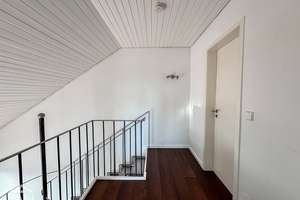 Modernisierte 2,5-Zimmer-Maisonettewohnung mit Balkon, Loggia und Garage in Stuttgart-Schönberg – Steinpilzweg 8, 70599 Schönberg, Stuttgart – Vorschaubild 10