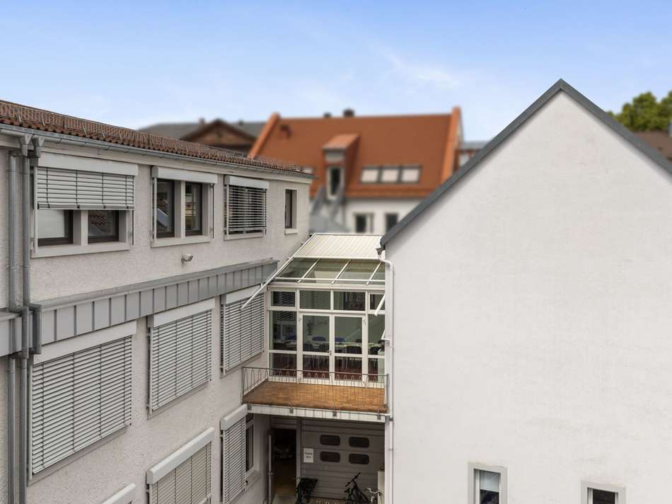 Teilansicht Innenhof mit Winte