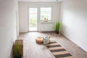 Hoch oben genießt Ihr den besten Ausblick – Bruno-Granz-Str. 66, 9122 Morgenleite, Chemnitz – Vorschaubild 1